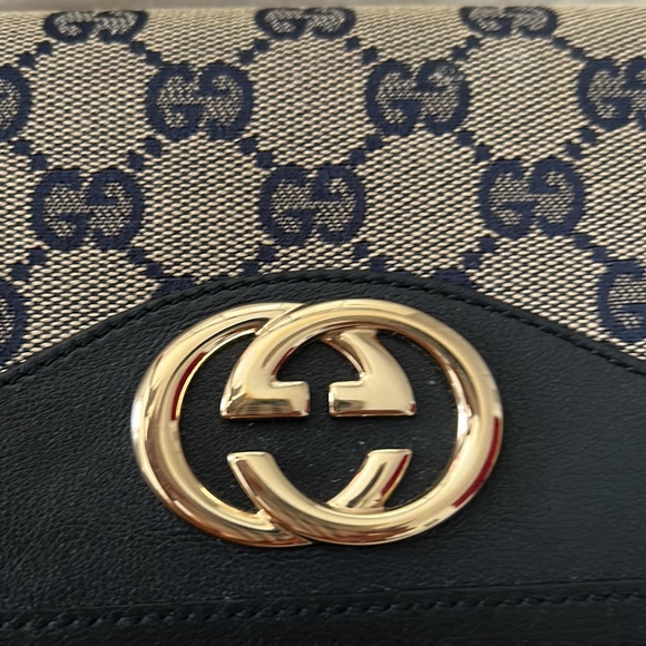 Authentic Gucci Monogram Wallet - Picture 3 of 9